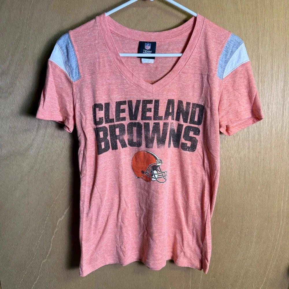 NFL Team Apparel Cleveland Browns Womens V-Neck T-Shirt Heather Orange Medium